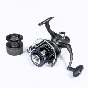 Котушка Salmo DIAMOND CARP 5 (475g / 5.2: 1/4 + 1) 50BR Котушка Salmo DIAMOND CARP 5 (475g / 5.2: 1/4 + 1) 50BR